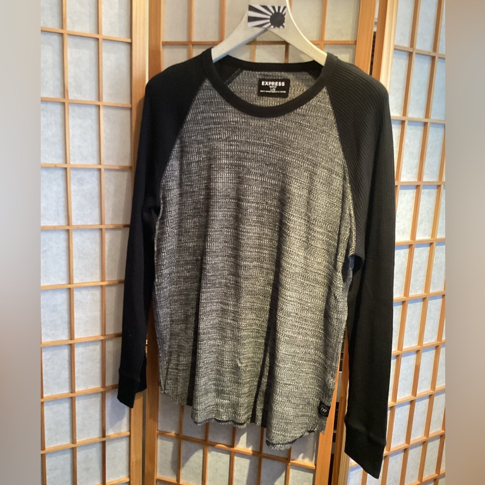Express Textured Waffle Knit Raglan Baseball Long Sleeve Shirt Men's Size Large